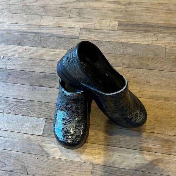 Dansko slip on clogs pre owned size 42 - Picture 1 of 11